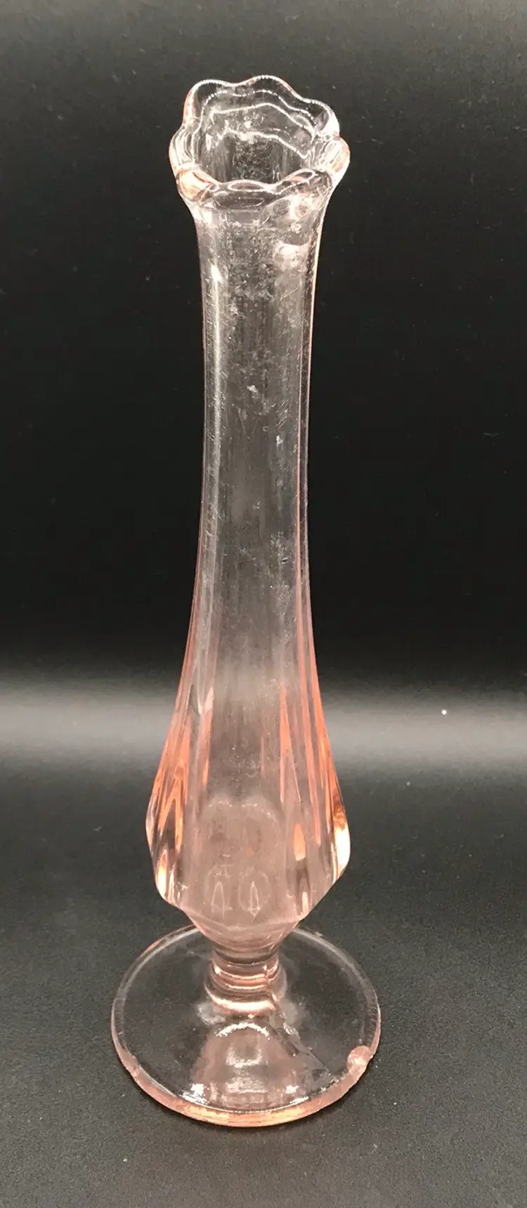 Vintage swung mini vase pink 8" READ