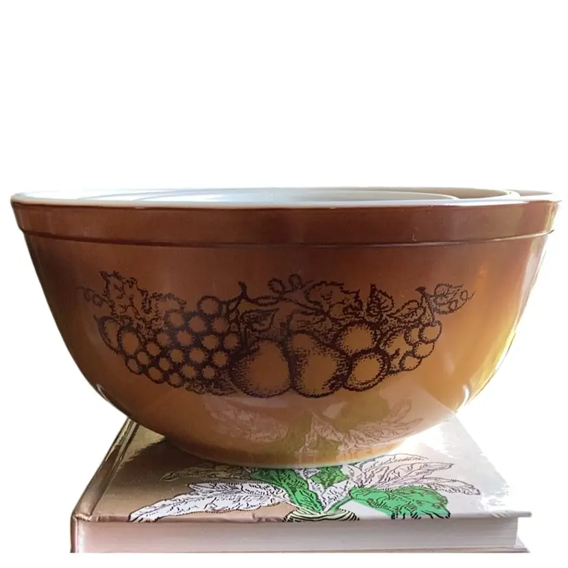 Vintage Pyrex Bowl Set “Old Orchard Harvest” Set Of 3 Brown Nesting Bowls