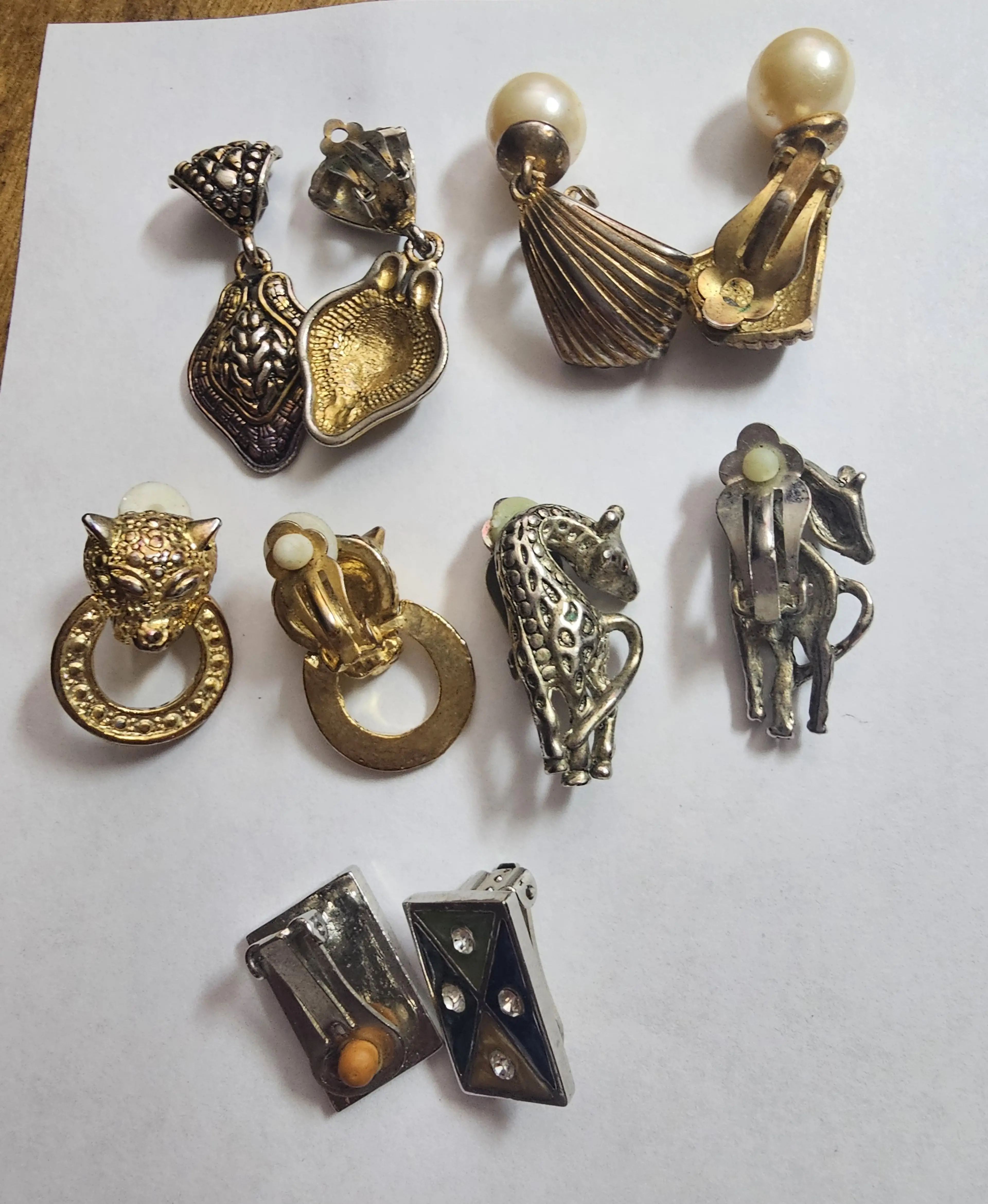 Image 2 of 6