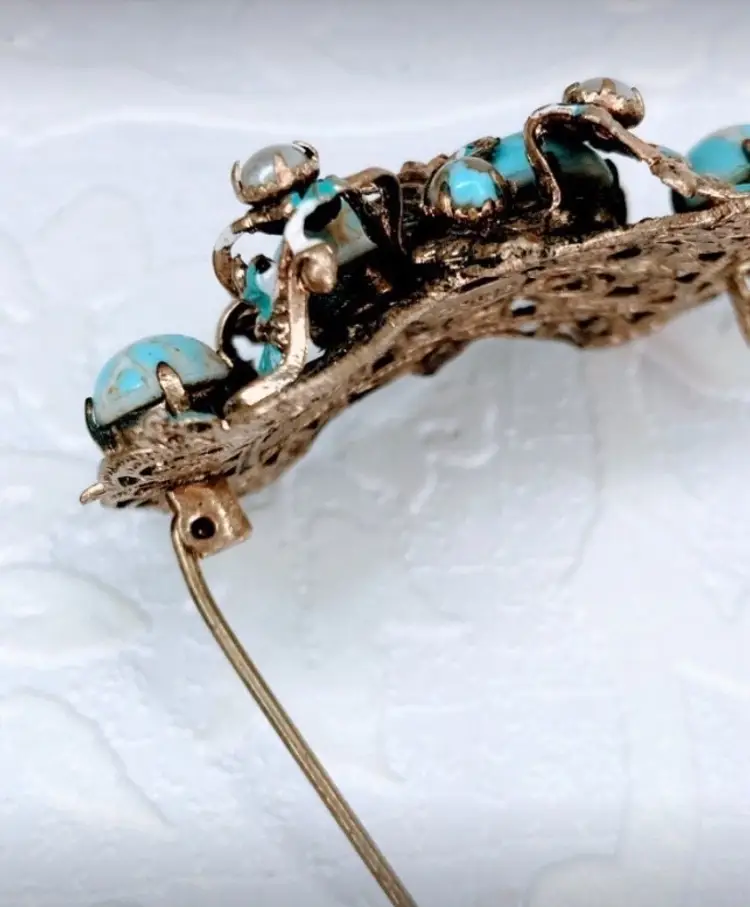 Vintage Czech Hubble Glass stone filigree brooch/pin turquoise cabachons