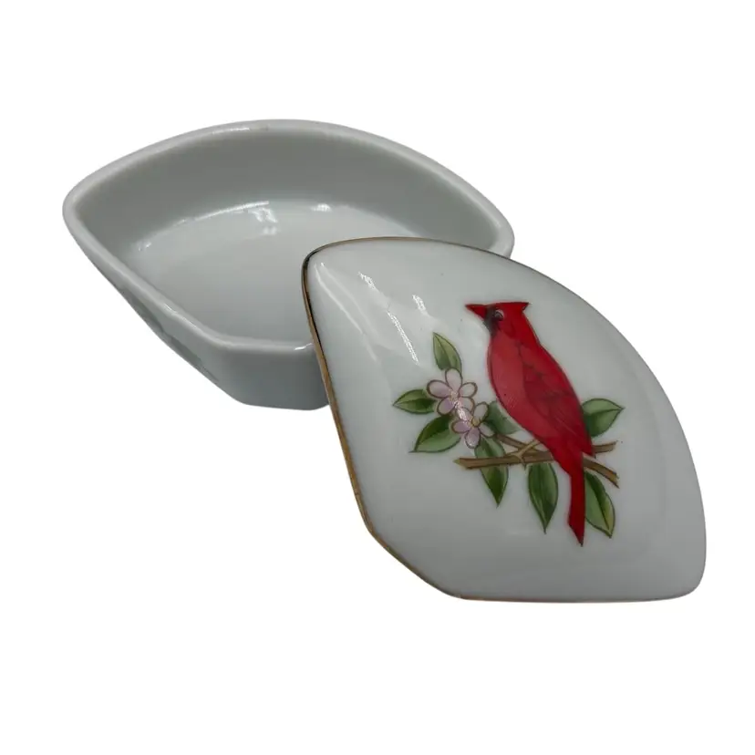 Lefton Porcelain Trinket Box, Cardinal on Dogwood Blossoms, #02608, w/sticker
