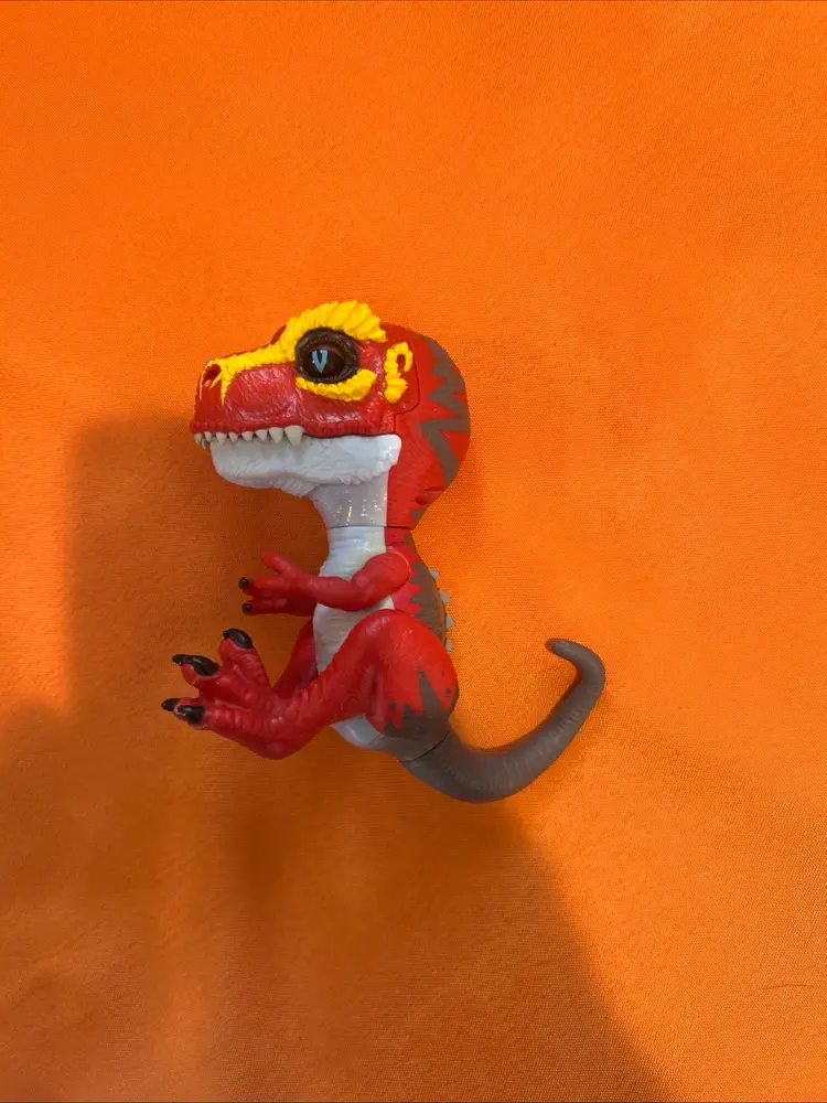 Untamed Ripsaw T-Rex Dinosaur Toy with 40+ Sounds and Fingerlings by WowWee