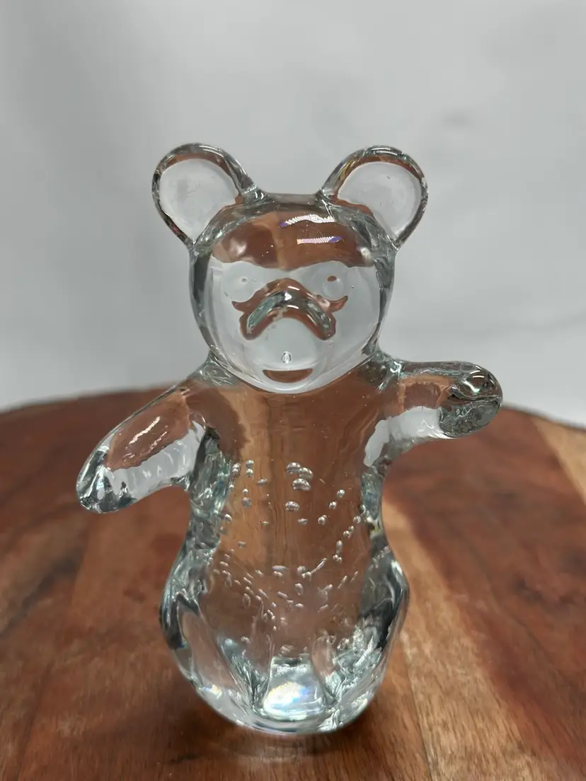Art Glass Teddy Bear Sitting Paperweight Controlled Bubble