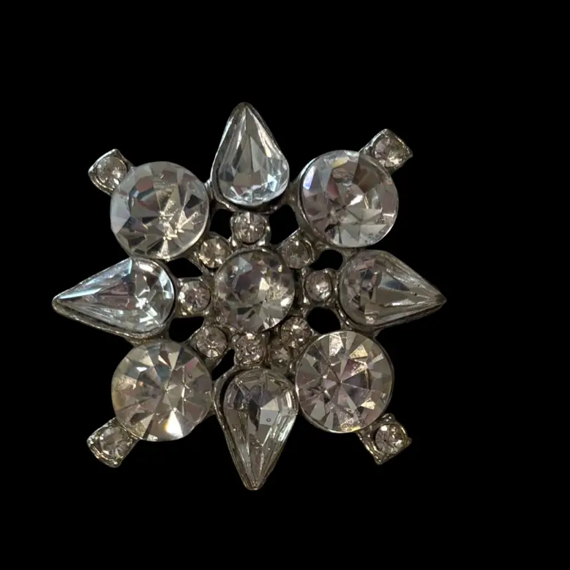 Vintage Mid Century Atomic Clear Rhinestone Swedge Brooch Pin Square Snowflake 1 3/4”
