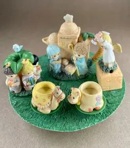 1998 PRECIOUS MOMENTS Enesco Miniature Tea Set Nativity Christmas Religious Scene