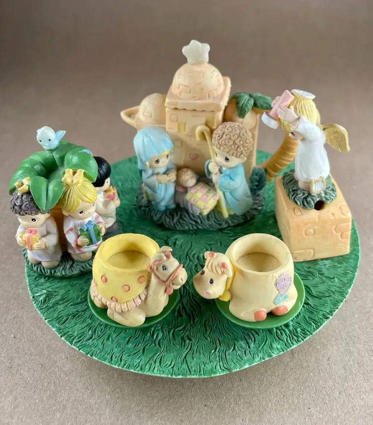 1998 PRECIOUS MOMENTS Enesco Miniature Tea Set Nativity Christmas Religious Scene