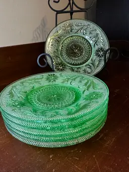 Vtg vaseline glass tiara sandwich light green chantilly green 7.25 in. plate