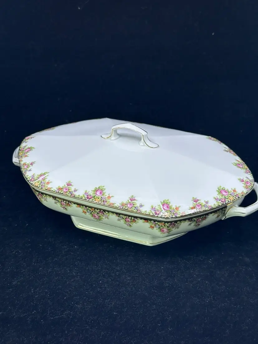 Vintage Czechoslovakia Porcelain Covered Casserole Serving Dish Gold Trim