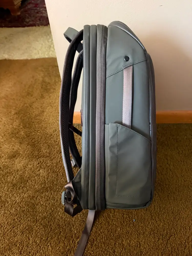 Nomatic Travel Pack 20L Olive