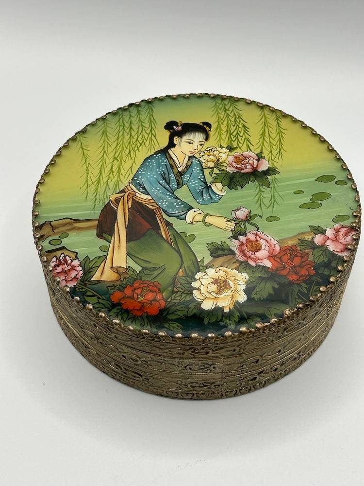Geisha Picking Water Lillies Silver Plate Trinket Box