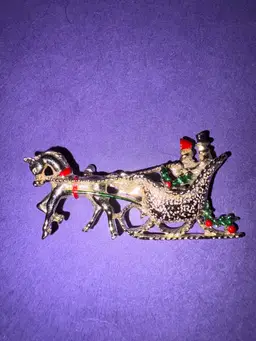 Vintage Christmas Horse Drawn Sleigh Brooch ~ Sleigh Has A Cute Couple Snuggling In The Back ~ Gold Tone With Green And Red Holly And Ivy