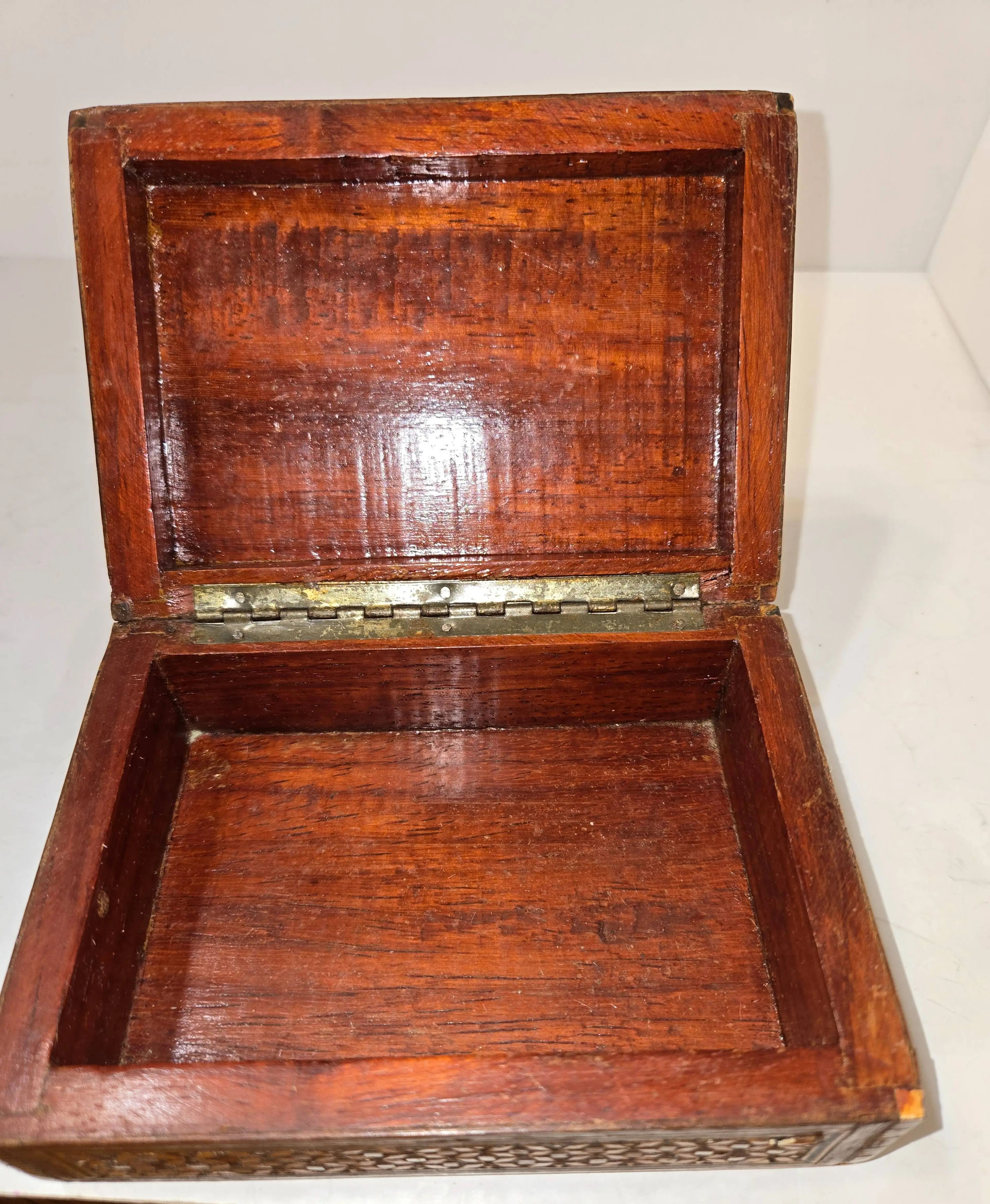Image 4 of 6