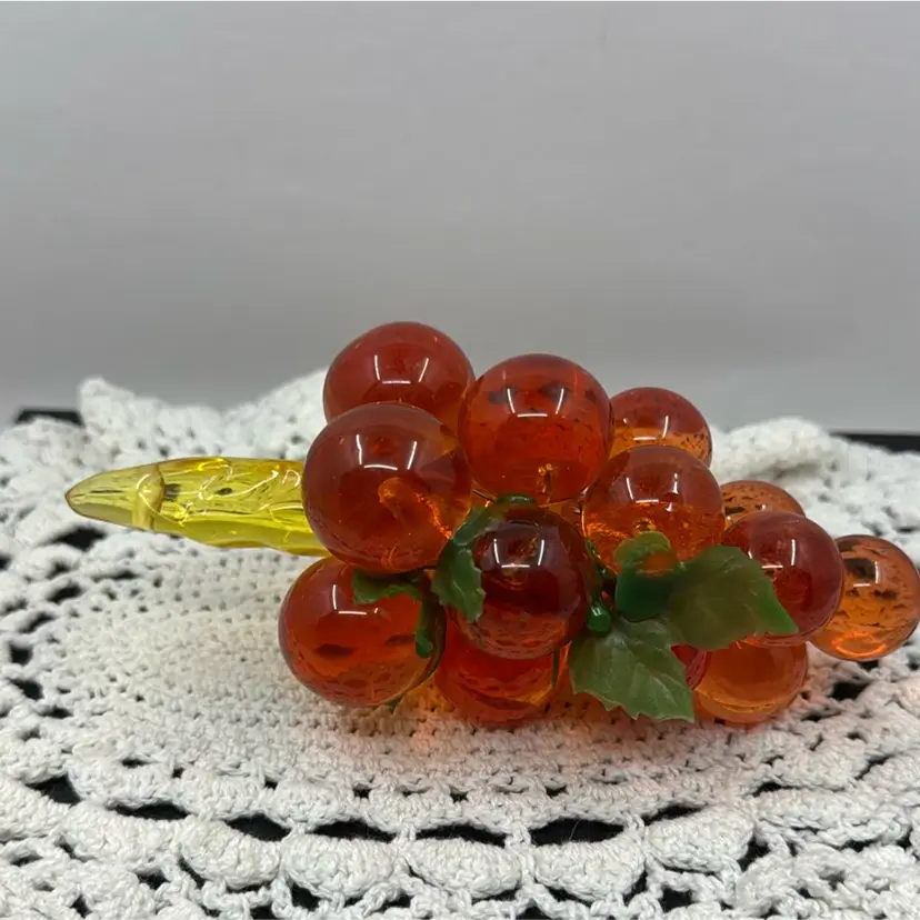 Glowy Amber Grapes, 5.5” Long