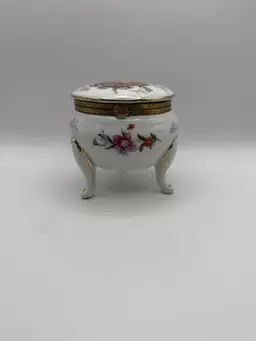 Vtg Napcoware Round Porcelain Floral Footed Trinket Box Hinged Hand Painted