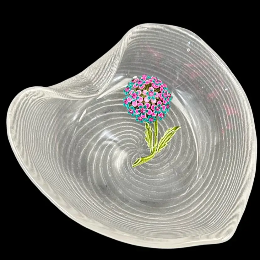 A Set Vintage Pink Enamel With Rhinestones Flower Brooch 1940s/Glass Hart Dish