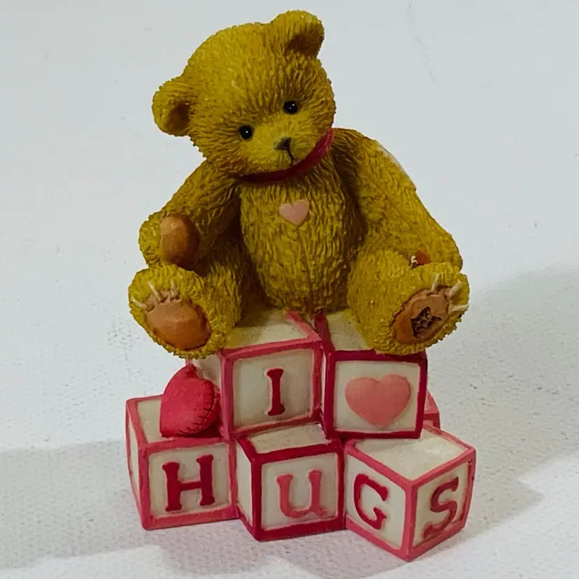 ENESCO I Love Hugs Teddy Bear Figurine 1996 P Hellman Licensed #902969