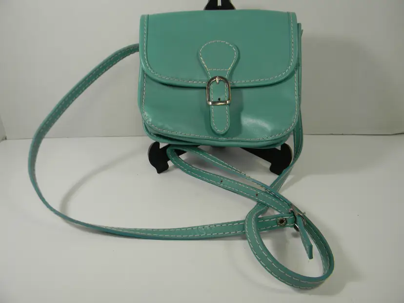 Vera Pelle Small Purse Jade/turquoise in color-made in Italy-Italian Leather