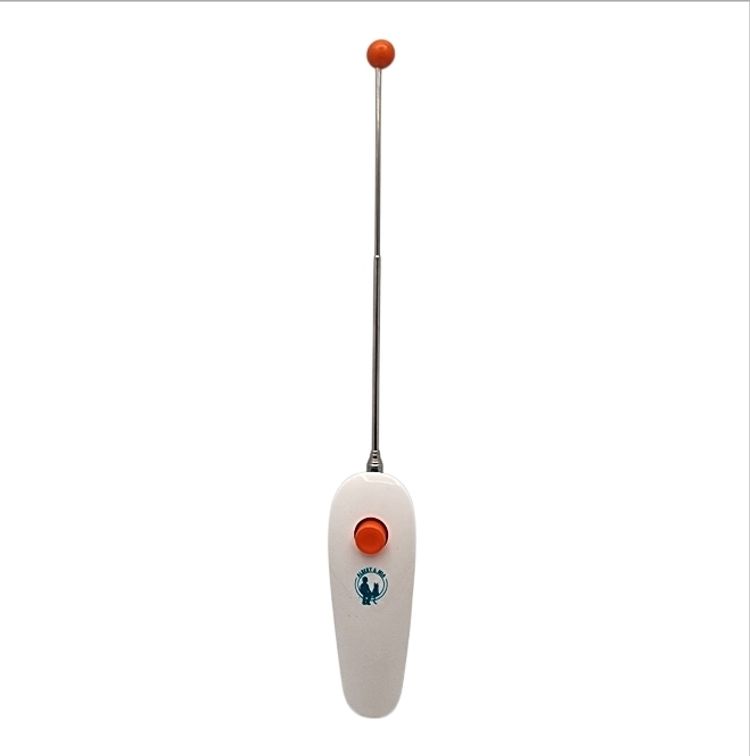 Cat Training Kit (4 Pieces) - Quiet & Target Stick Clicker, Treats Pouch & Guide