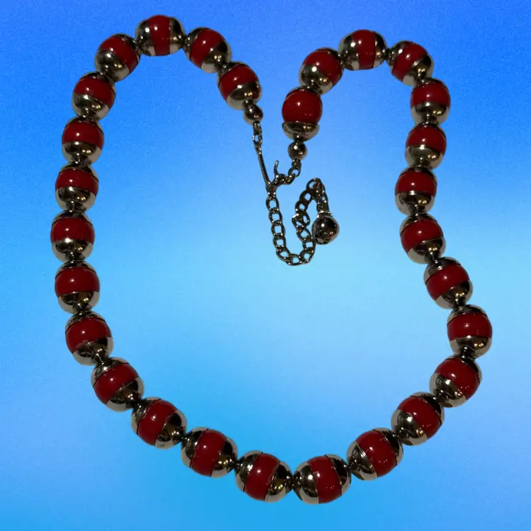 Vintage Chunky Red Acrylic Beaded Necklace w Silvertone Accents