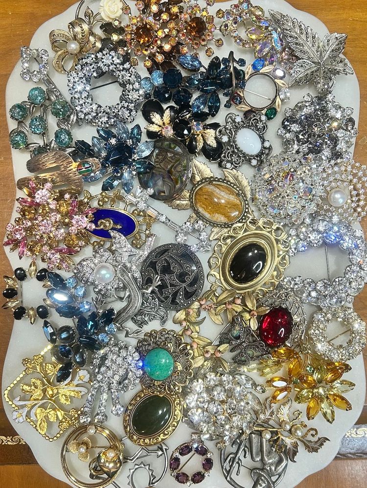 Vintage Brooch Beauties - All My Favorite Things