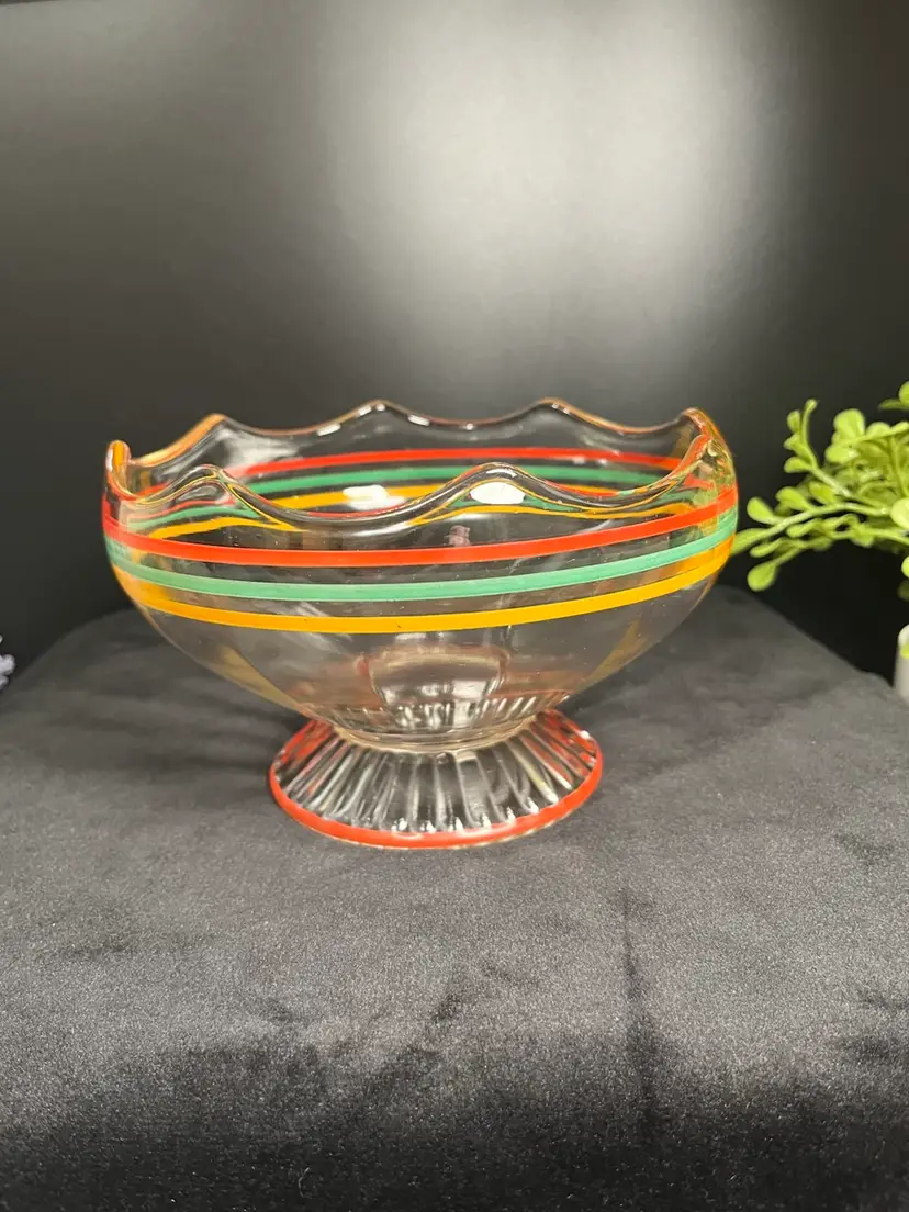 Anchor Hocking-Fiesta Pattern-Glass Wavy Rimmed Bowl w/ Pedestal