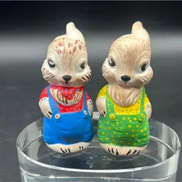 Vintage Ceramic Bunny Figurines