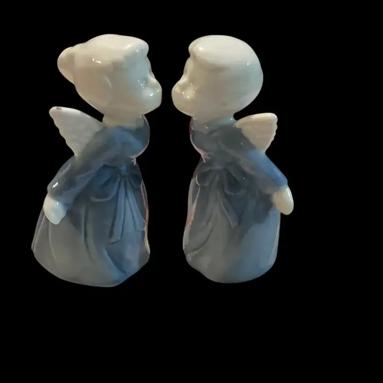 Vintage Blue & White  Porcelain Hand Painted & Glazed. Kissing Angelic Angels.👼