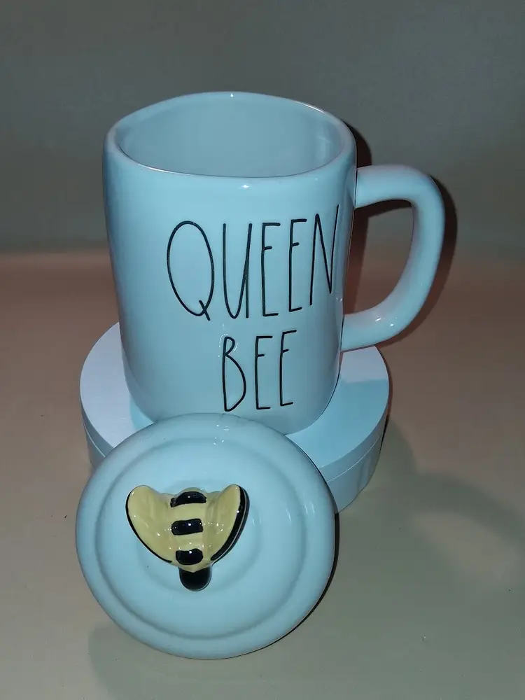 #01 Rae Dunn QUEEN BEE Mug with Bee Lid Topper!