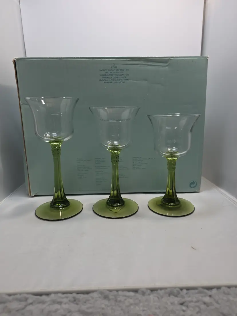 Partylite Radiant Glow Holiday Green Stemmed Trio Votive Holders Set of 3 NIB (N
