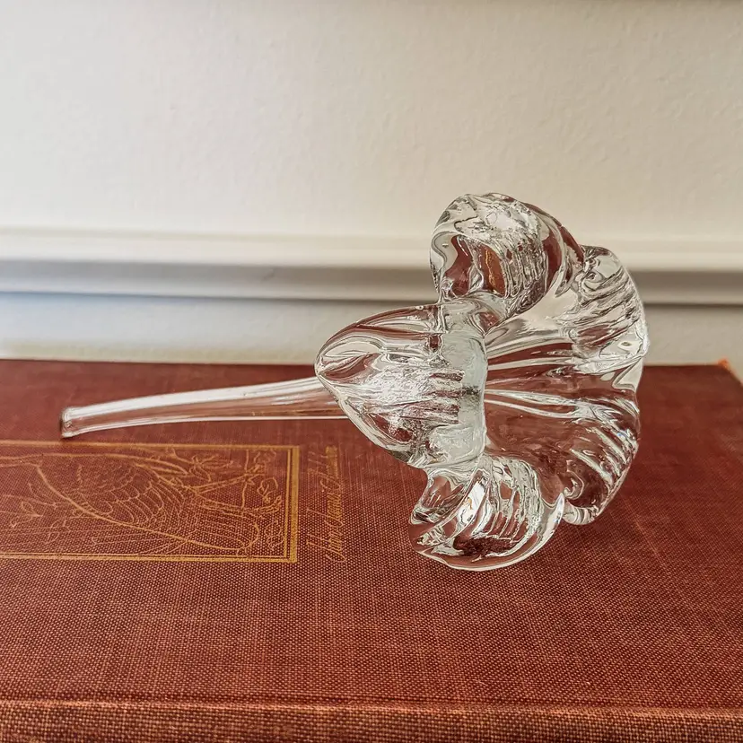 Hand Blown Glass Lilly Flower Bud Vase