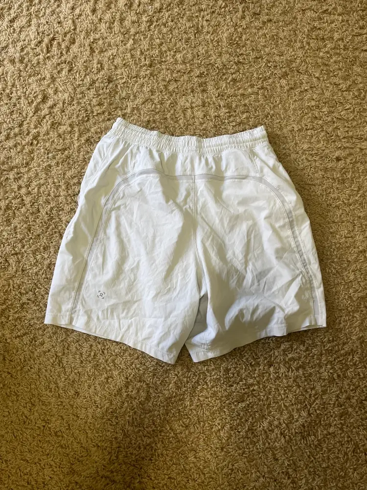 13
Men’s lululemon shorts xs 