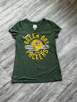 NFL team women’s V-neck size small Green Bay Packers