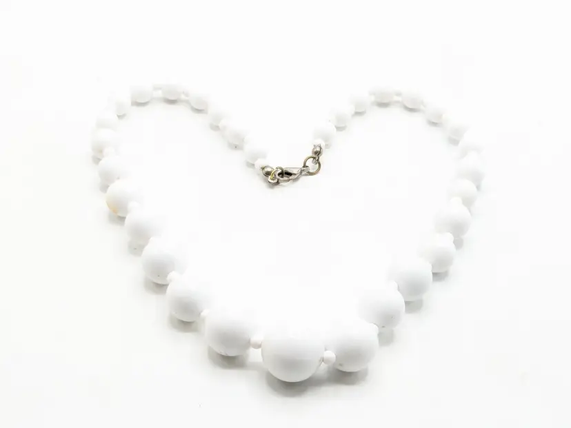 White Acrylic Beaded Necklace Jewelry