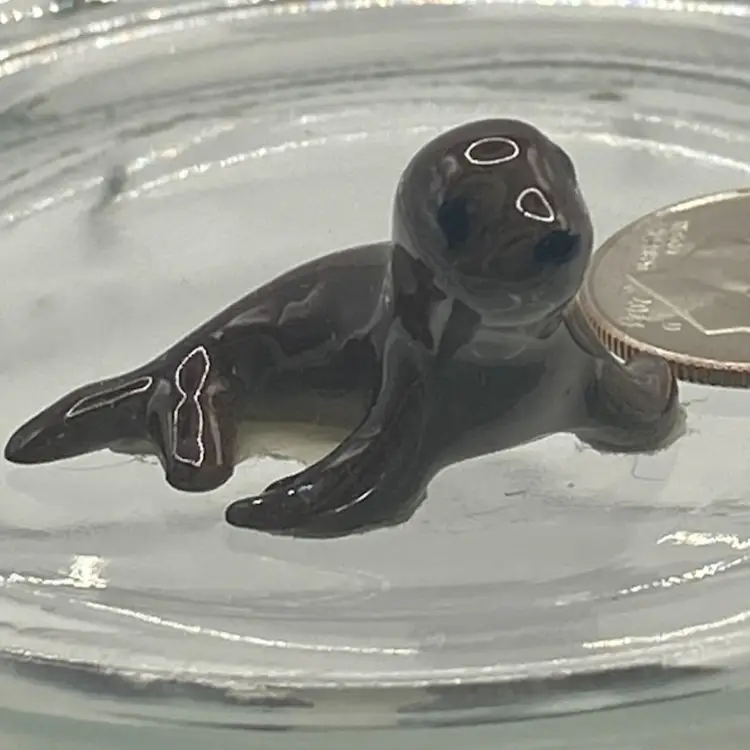 Hagen Renaker Mini Baby Seal, Sea Lion Figurine