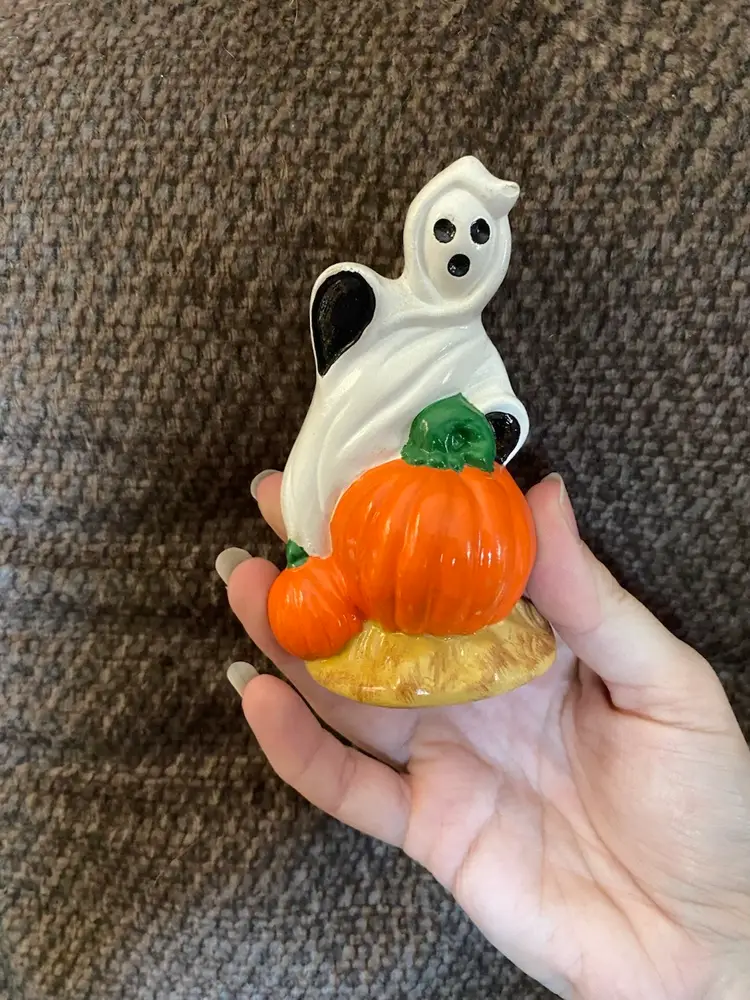 Ceramic Ghost With Two Pumpkins 2 1/4” X 1 3/4” X 3 3/4”