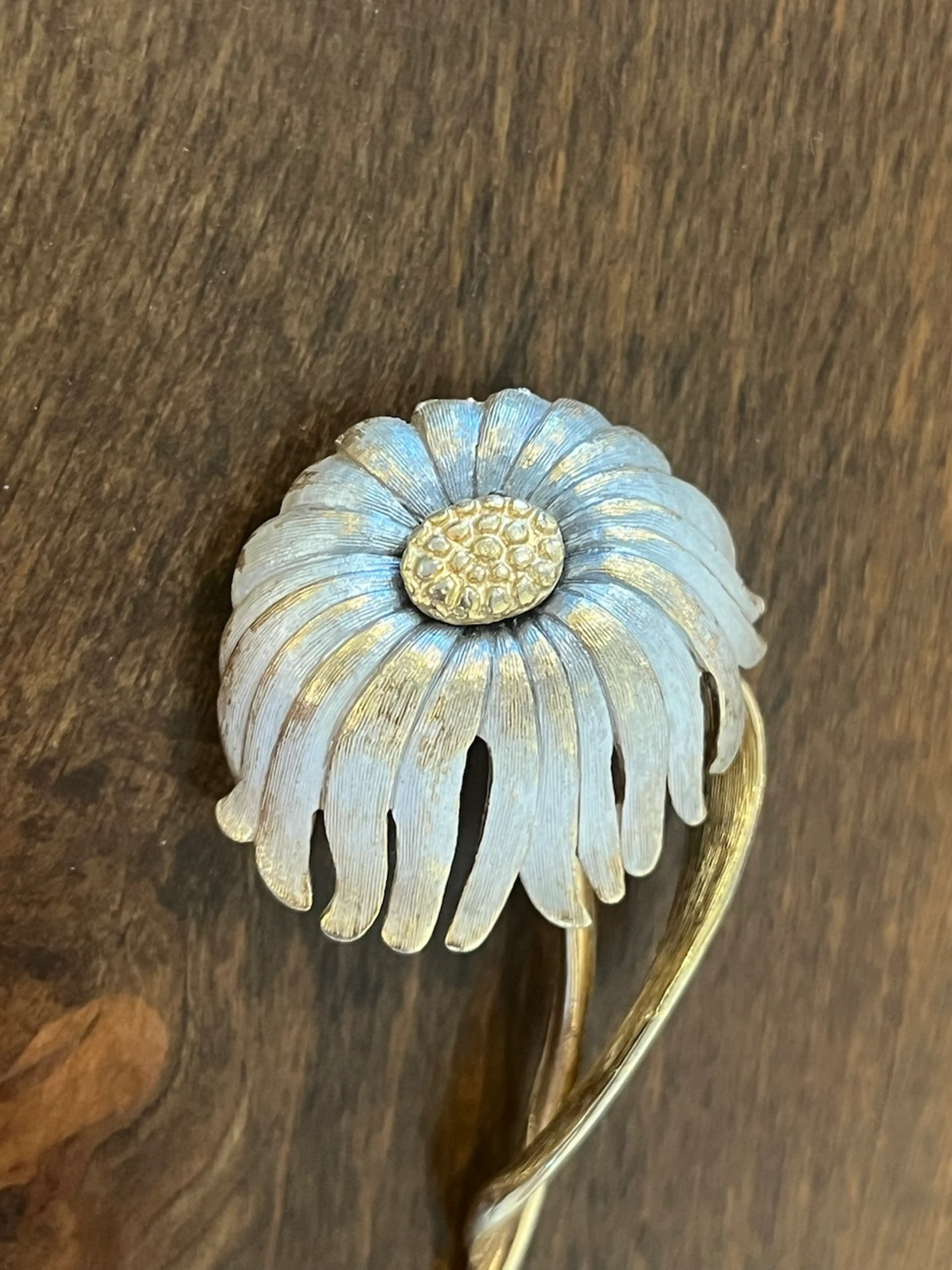Image 3 of 6
