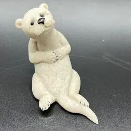Otter Stone Quarry Critters - Oprah Figurine 2.5"