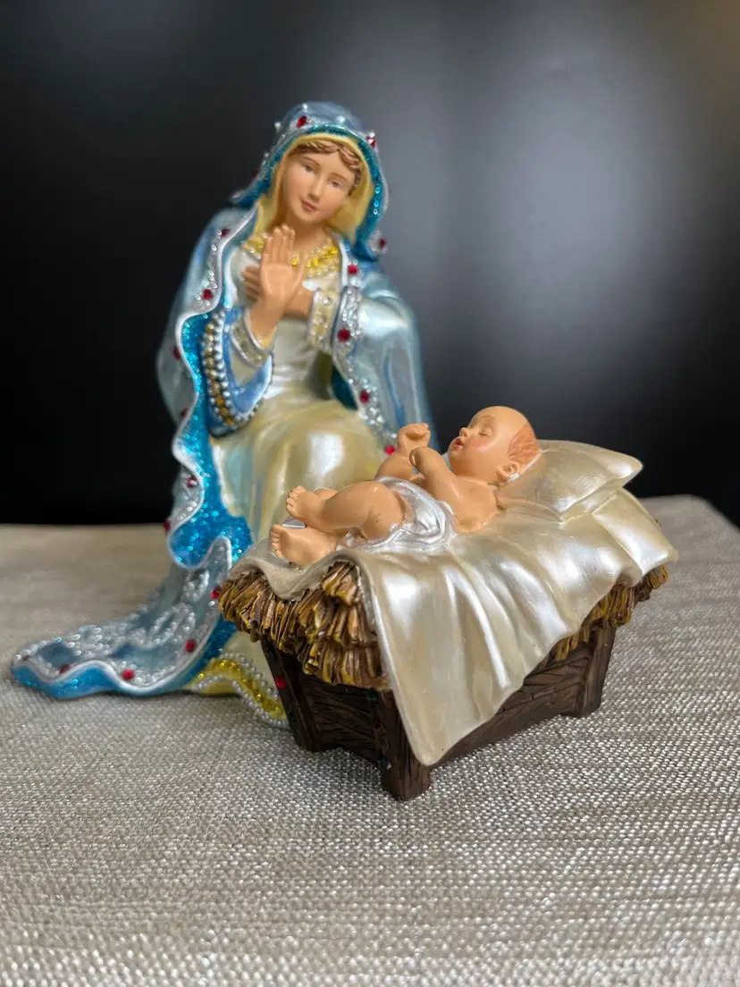 Hawthorne Village-The Jeweled Collection-"Mary and Baby Jesus"