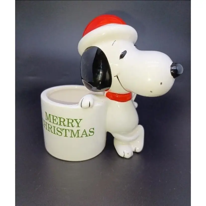 Vintage Peanuts Snoopy Ceramic Merry Christmas Planter 1966