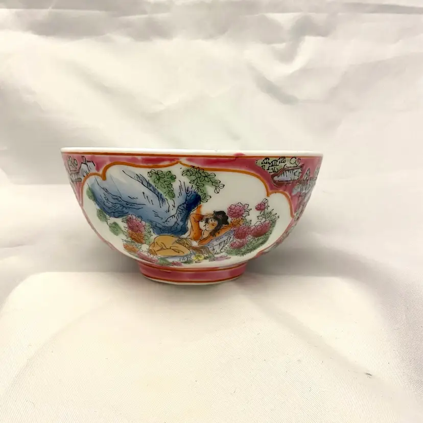 Chinese Oriental Round Porcelain Collectible Rice Bowl Small Pink Vintage