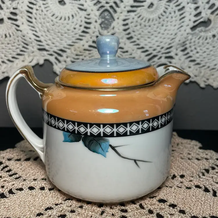 VINTAGE NORITAKE HANDPAINTED TEAPOT FLORAL JAPAN GOLD TRIM