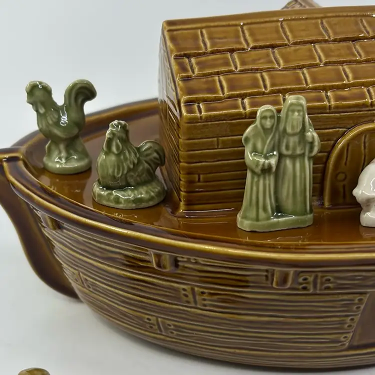 Wade England Noah’s Ark 16 Pc Set 11x6.5 5H