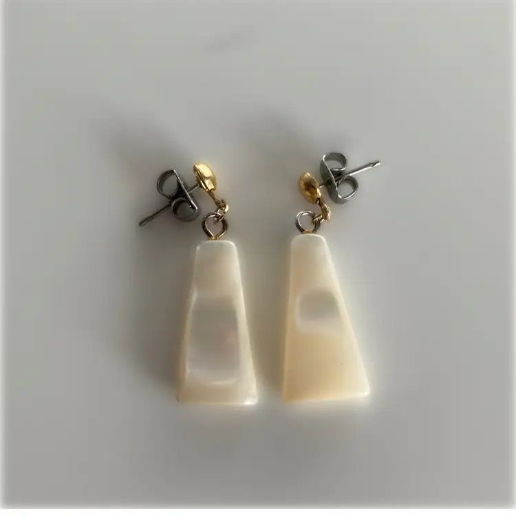 Vintage Iridescent Mother Of Pearl Drop Earrings