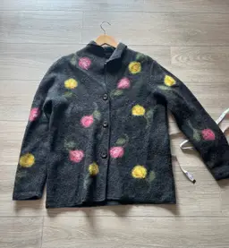 Alexandra Bartlett Gray Wool Button Up Jacket Size Medium Acrylic Flower Detail