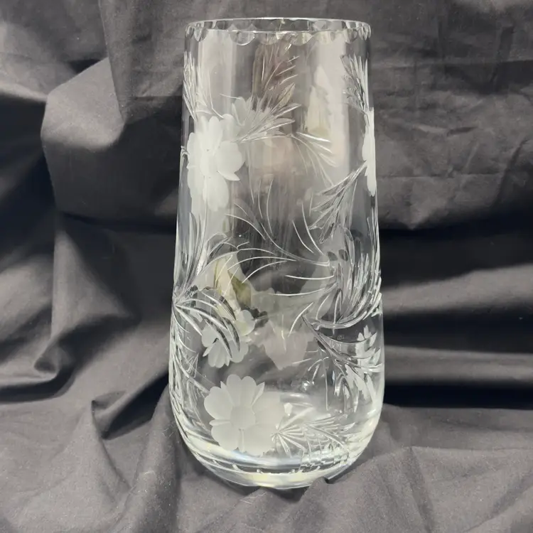 #1732 Signed Thomas Webb & Son Cut Glass 9" Vase Lead Crystal High Quality Glass