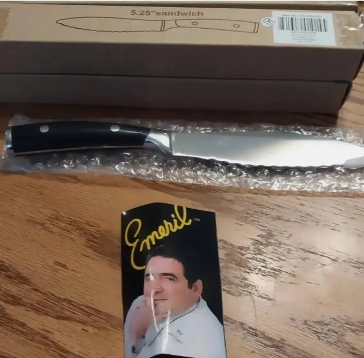 Emeril Lagasse Sandwich Knives 5.25" Blade Black & Red Lot of 9 (5 Black-4 Red)