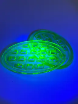 One (1) Oval Shaped Uranium Flower Frog