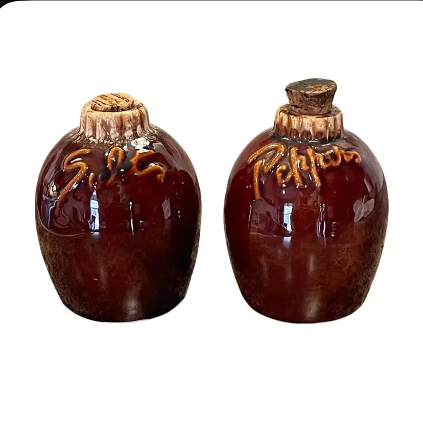 Hull Pottery Stove Top Salt Pepper Shakers Brown Drip Glaze VTG Set of 2