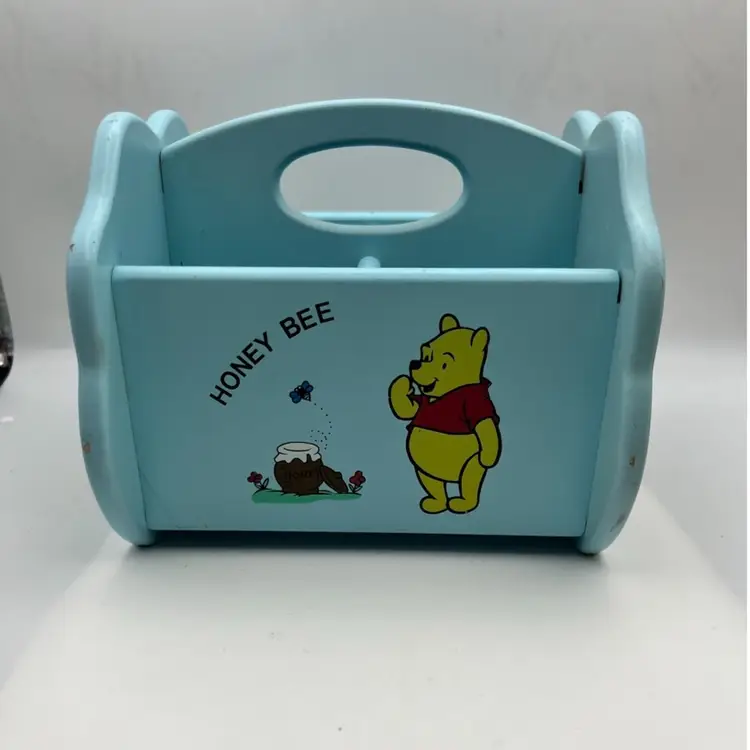 WINNIE THE POOH CONTAINTER