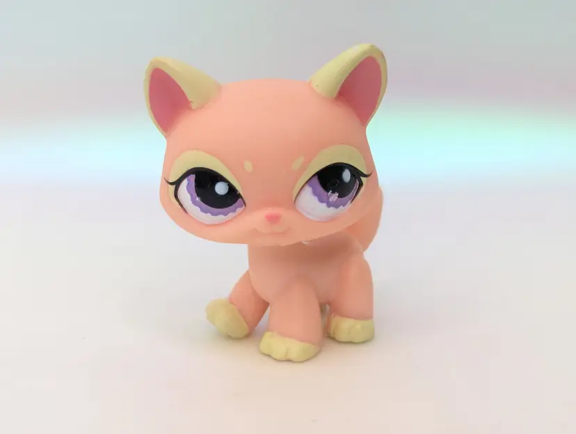 Littlest Pet Shop Cat #1265 Walking Peach Yellow Purple Nintendo Exclusive LPS Toy Figure collectible